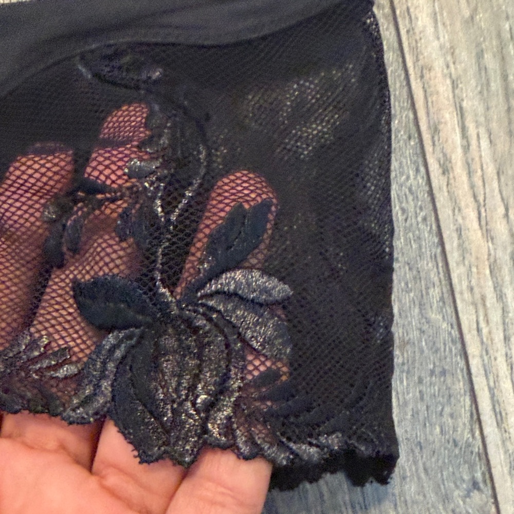 Victoria's Secret Burgundy and Black Lace Panties - Picture 7 of 10